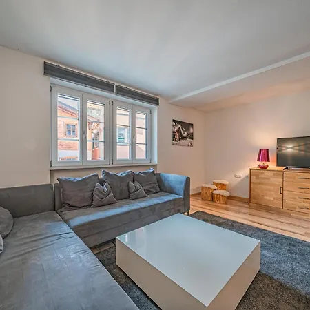 Apartment Gorilla *